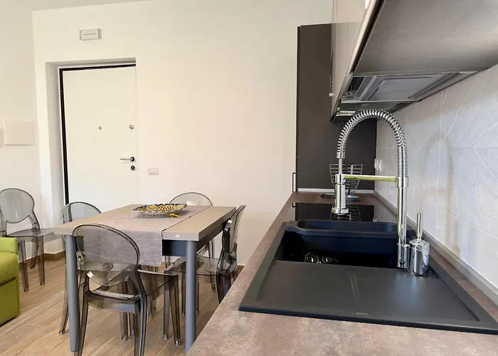 Gio's House Apartment Brolo